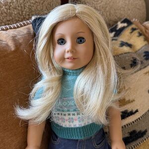 American Girl Doll Blonde Blue Eyes Teal Outfit and Sneakers PERFECT COND